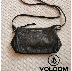 4/$25🎉 Volcom Crossbody Purse